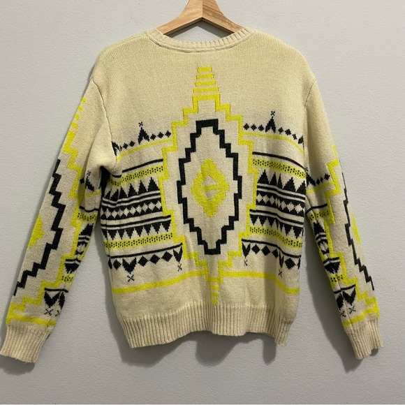 F21 Wool Knit Sweater Long Sleeve Aztec Stitching White Black Yellow Medium - Picture 2 of 10